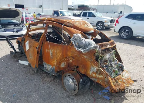 1971 Volkswagen Beetle z USA, uszkodzony, nr VIN 1112452568